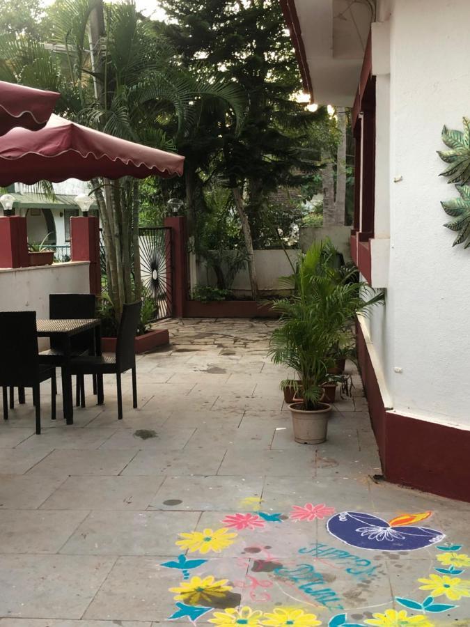 Big Daddy'S Inn Candolim Exterior foto
